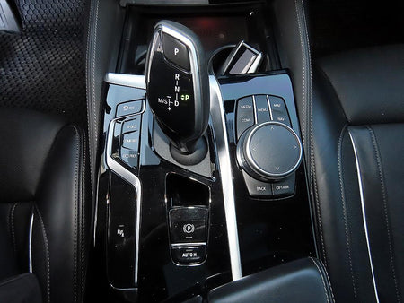 BMW 5-Series — photo 10