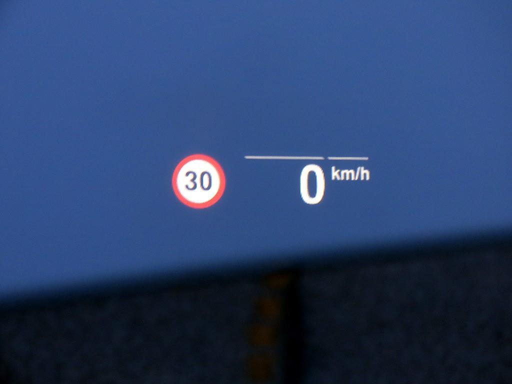 BMW 5-Series — photo 13