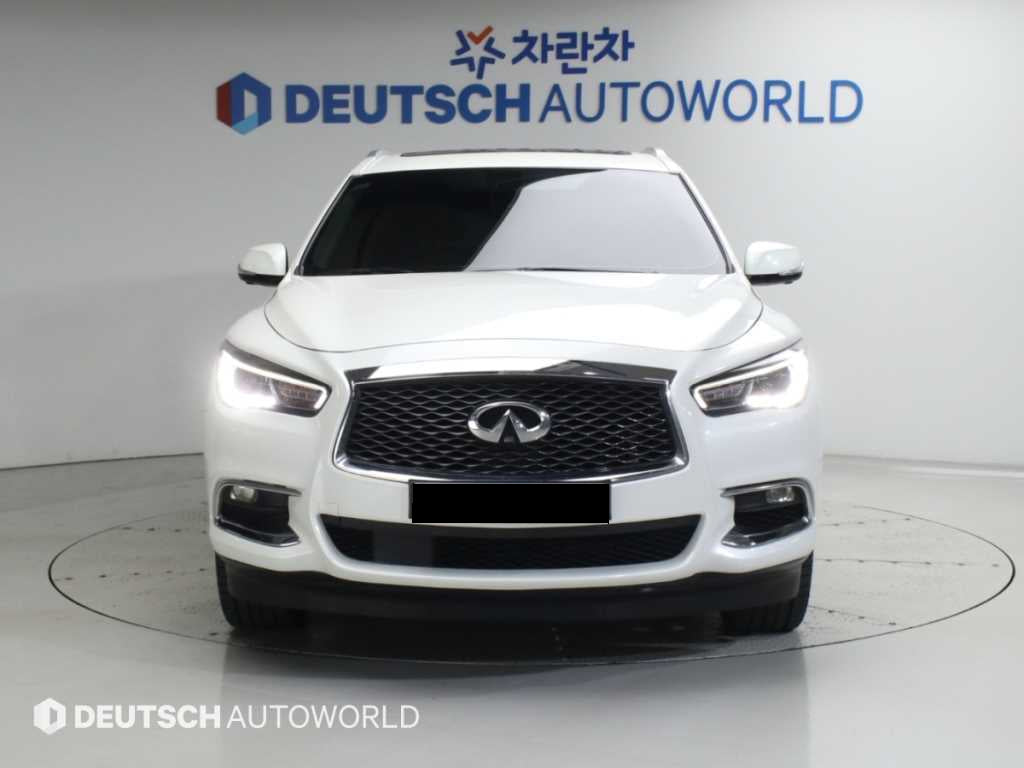 Infiniti QX60 — photo 03