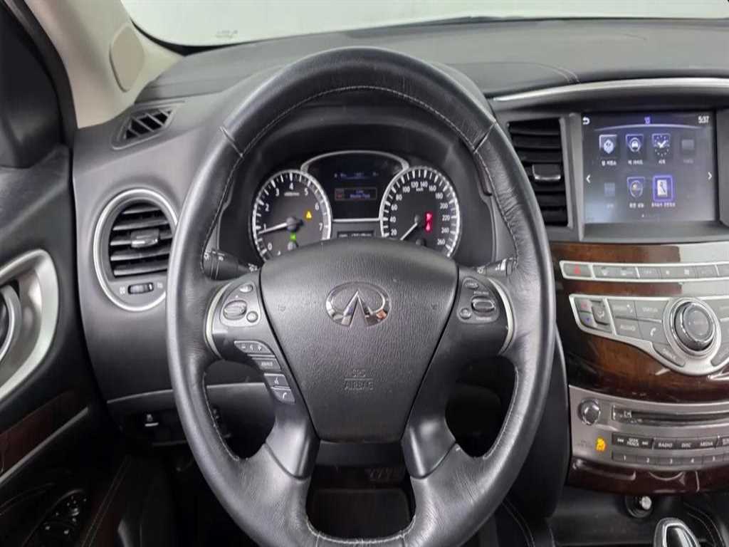 Infiniti QX60 — photo 13