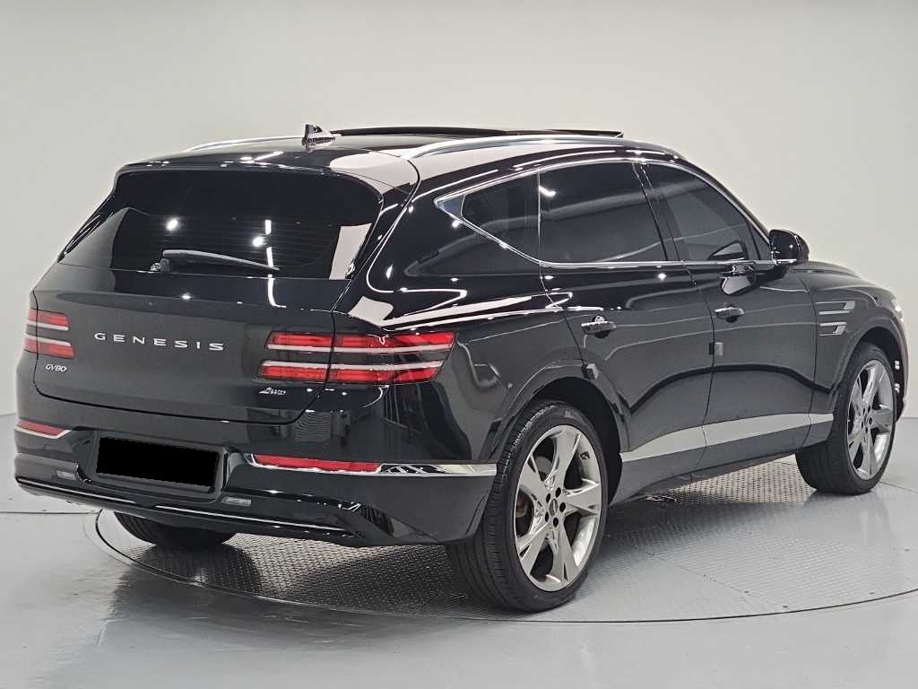 Genesis GV80 — photo 04