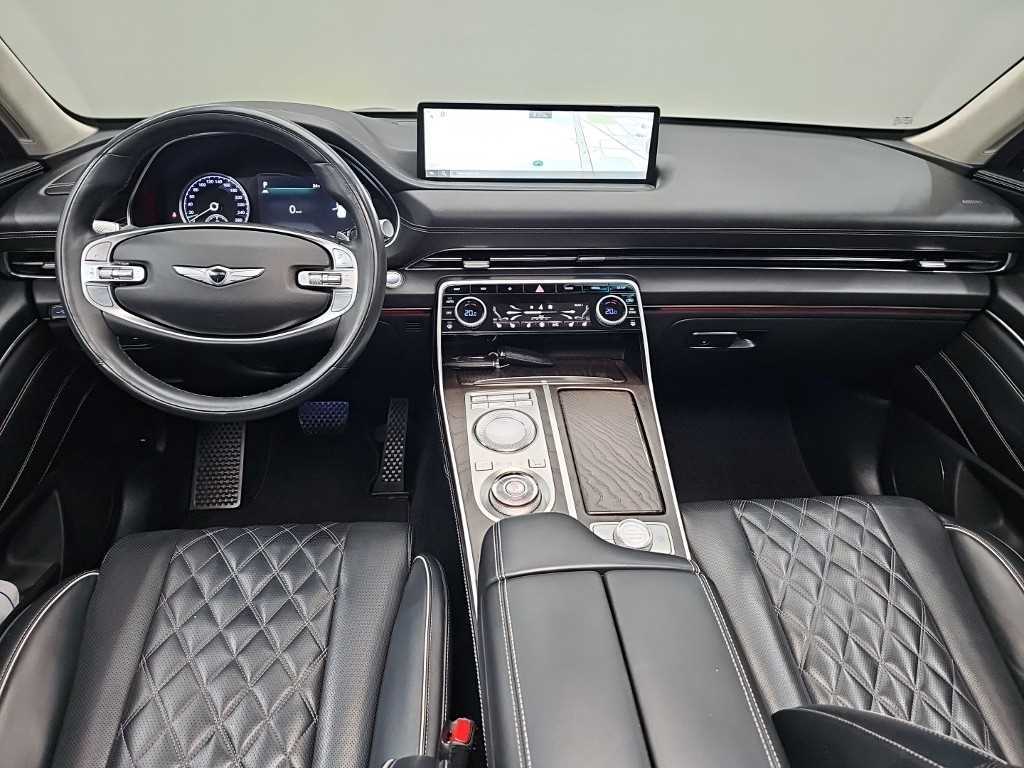 Genesis GV80 — photo 07