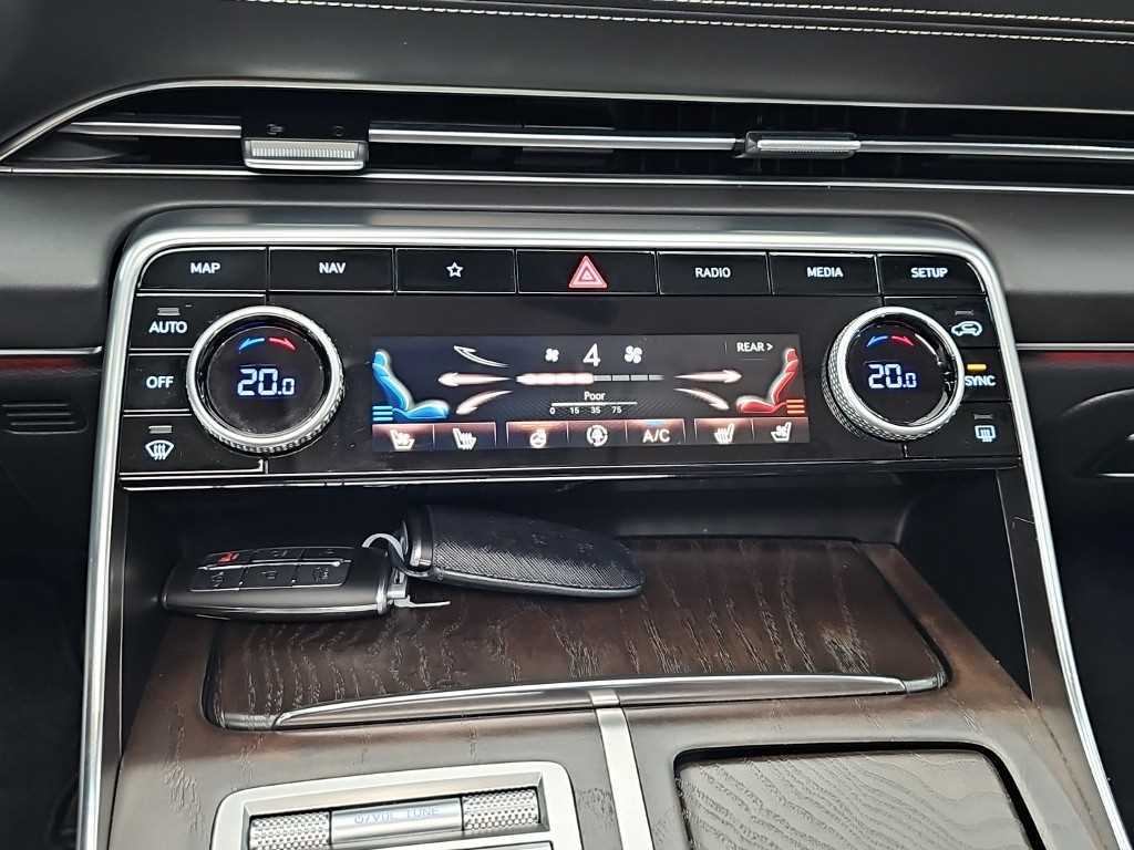 Genesis GV80 — photo 10