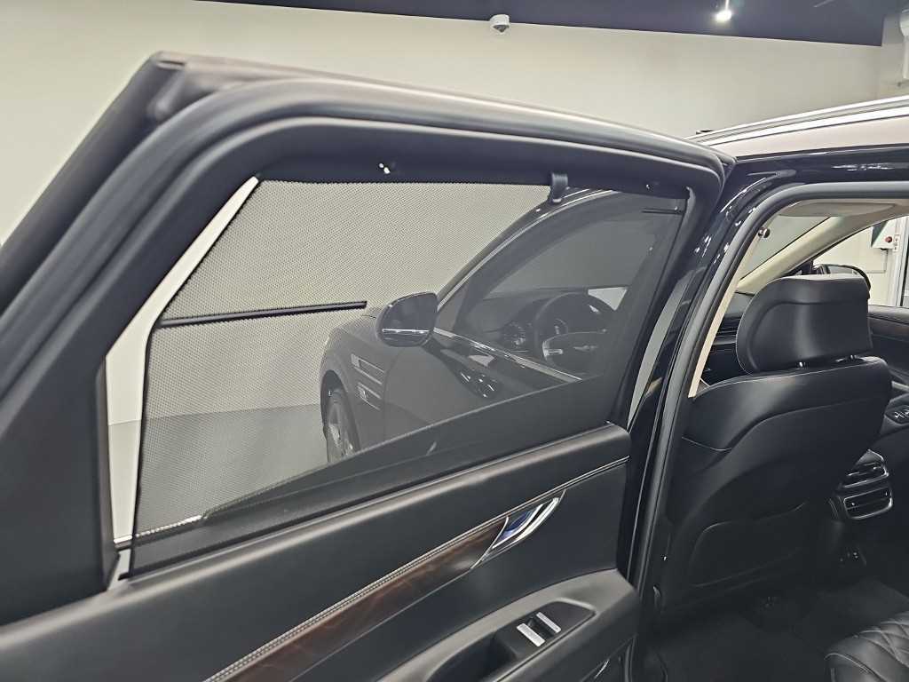 Genesis GV80 — photo 13