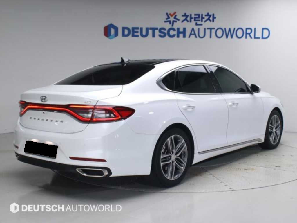 Hyundai Grandeur — photo 02