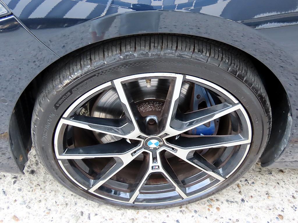BMW 8-Series — photo 20