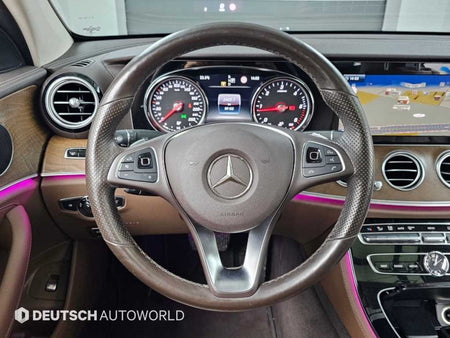Mercedes-Benz E-Class — photo 13