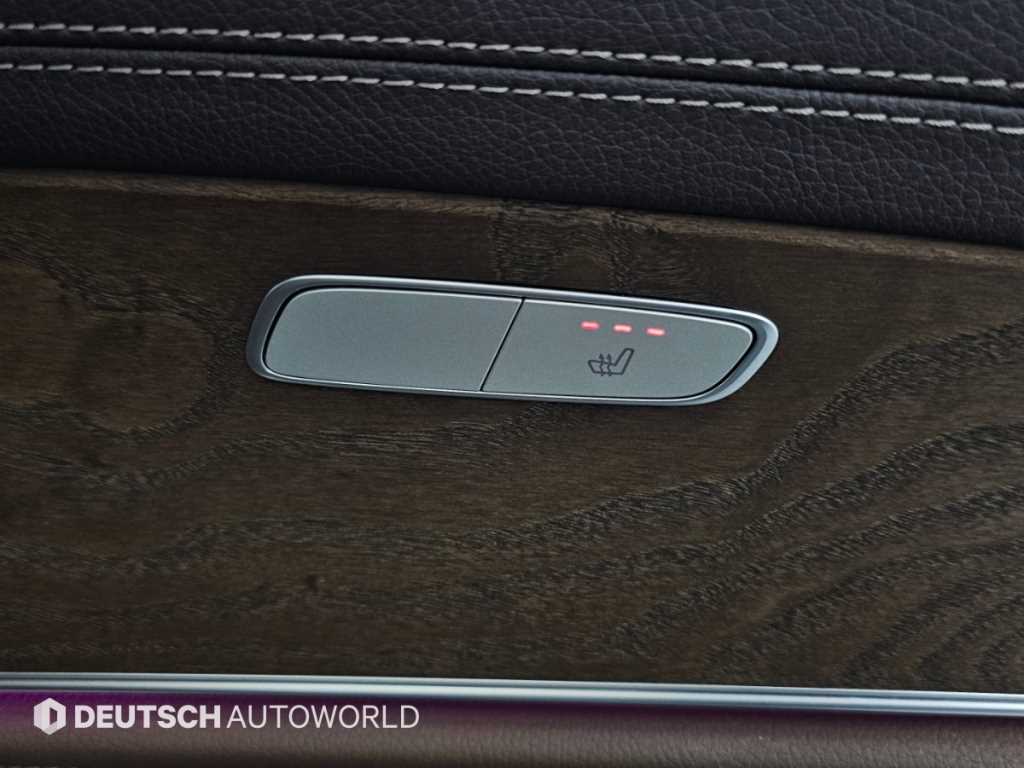 Mercedes-Benz E-Class — photo 16