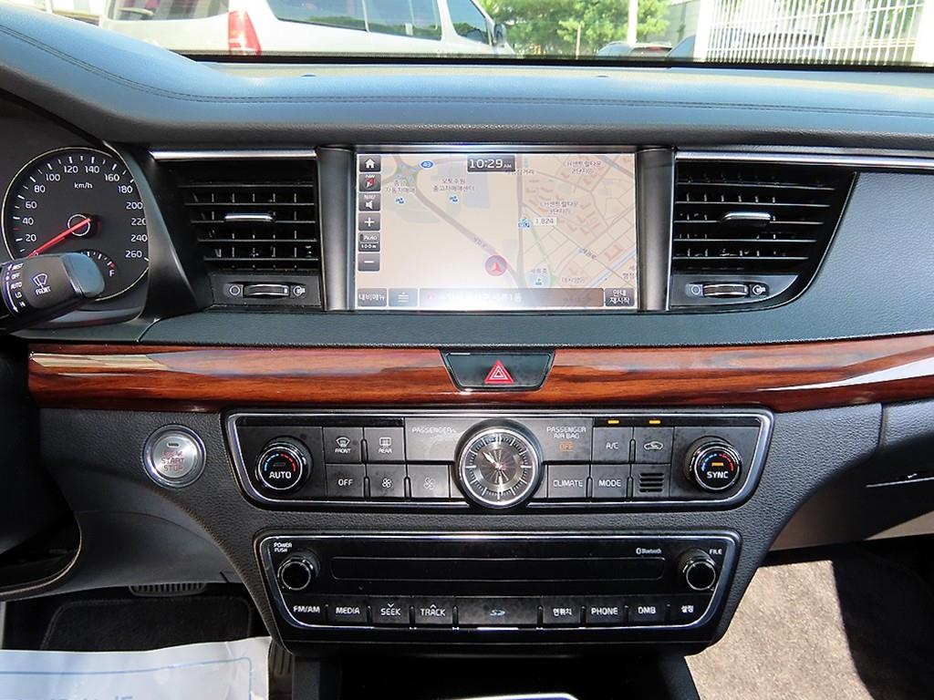 Kia K7 — photo 13