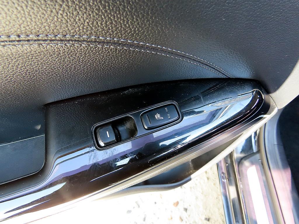 Kia K7 — photo 17