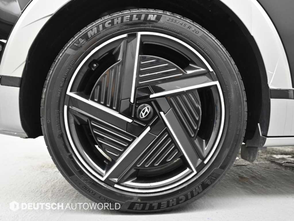 Hyundai Ioniq5 — photo 05