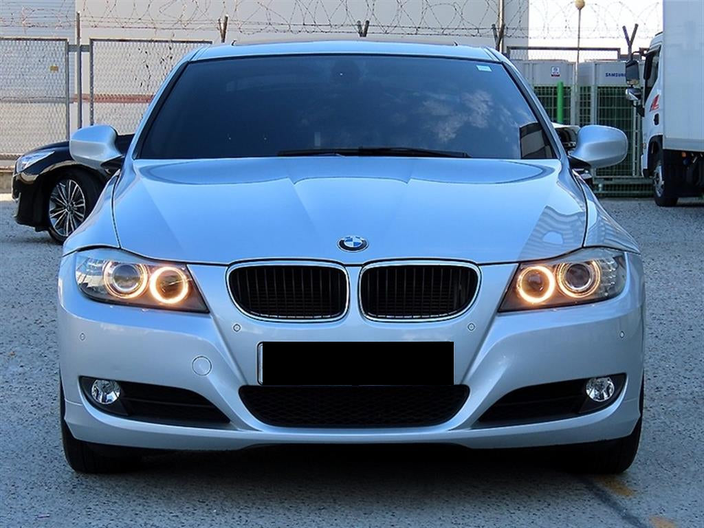 BMW 3-Series — photo 01