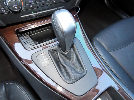 BMW 3-Series — photo 10