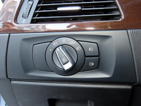 BMW 3-Series — photo 12