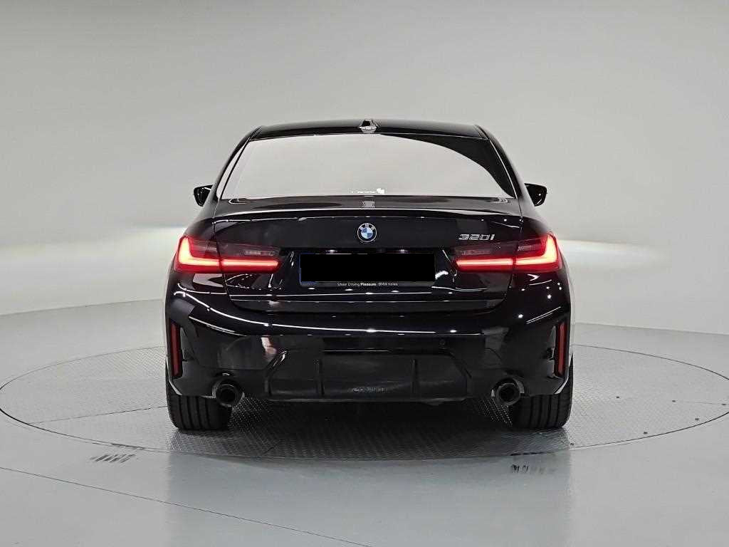 BMW 3-Series — photo 02