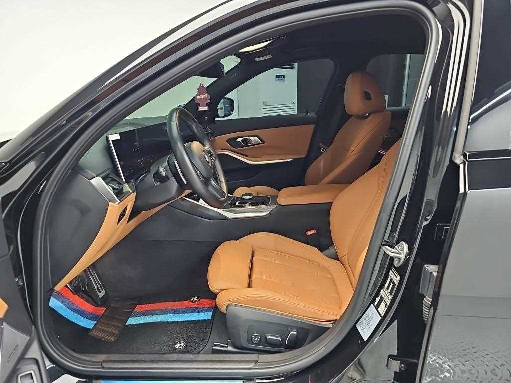 BMW 3-Series — photo 11