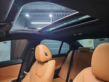 BMW 3-Series — photo 12