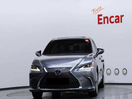 Lexus ES — photo 01