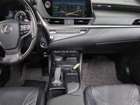Lexus ES — photo 07