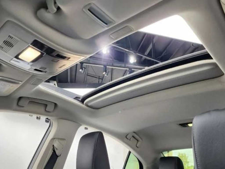 Lexus ES — photo 20