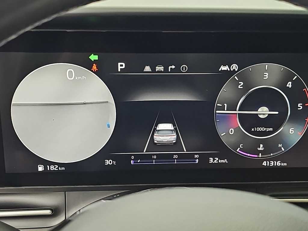 Kia Carnival — photo 07