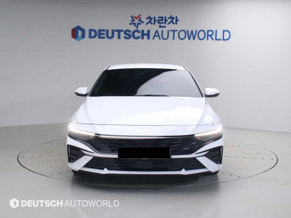 Hyundai Avante — photo 03