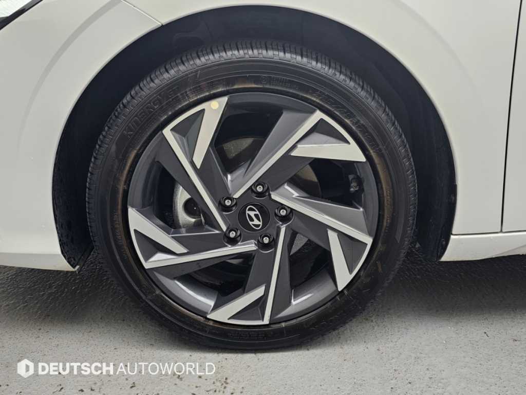 Hyundai Avante — photo 05