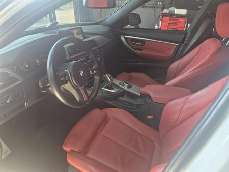 BMW 3-Series — photo 07