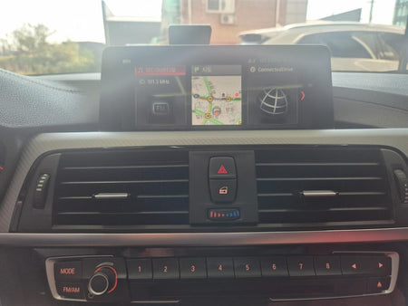 BMW 3-Series — photo 11