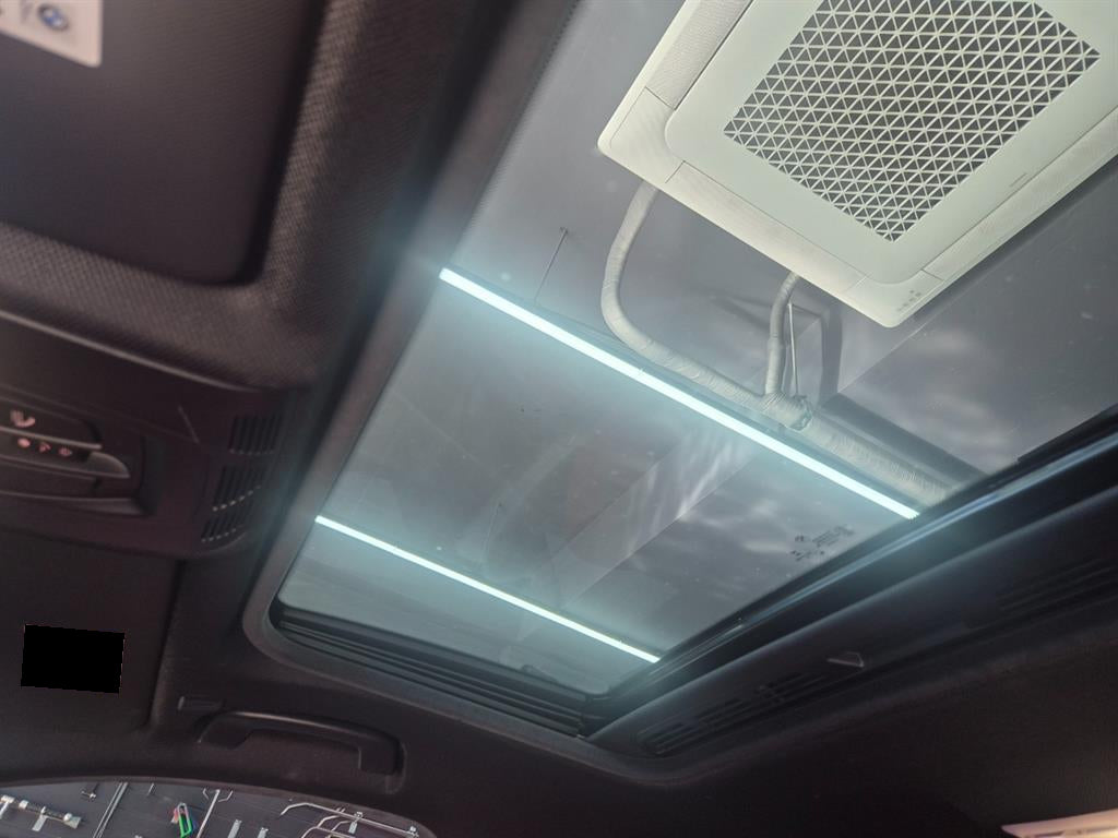 BMW 3-Series — photo 18
