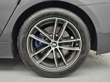 BMW 5-Series — photo 05