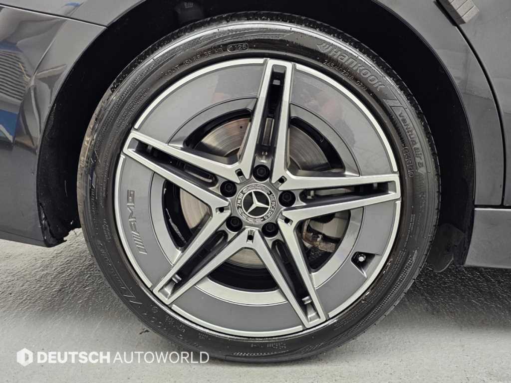Mercedes-Benz C-Class — photo 05