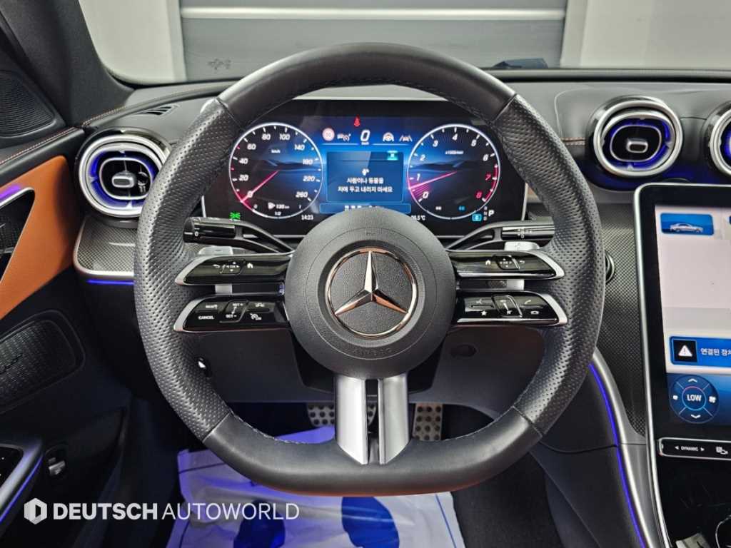 Mercedes-Benz C-Class — photo 13