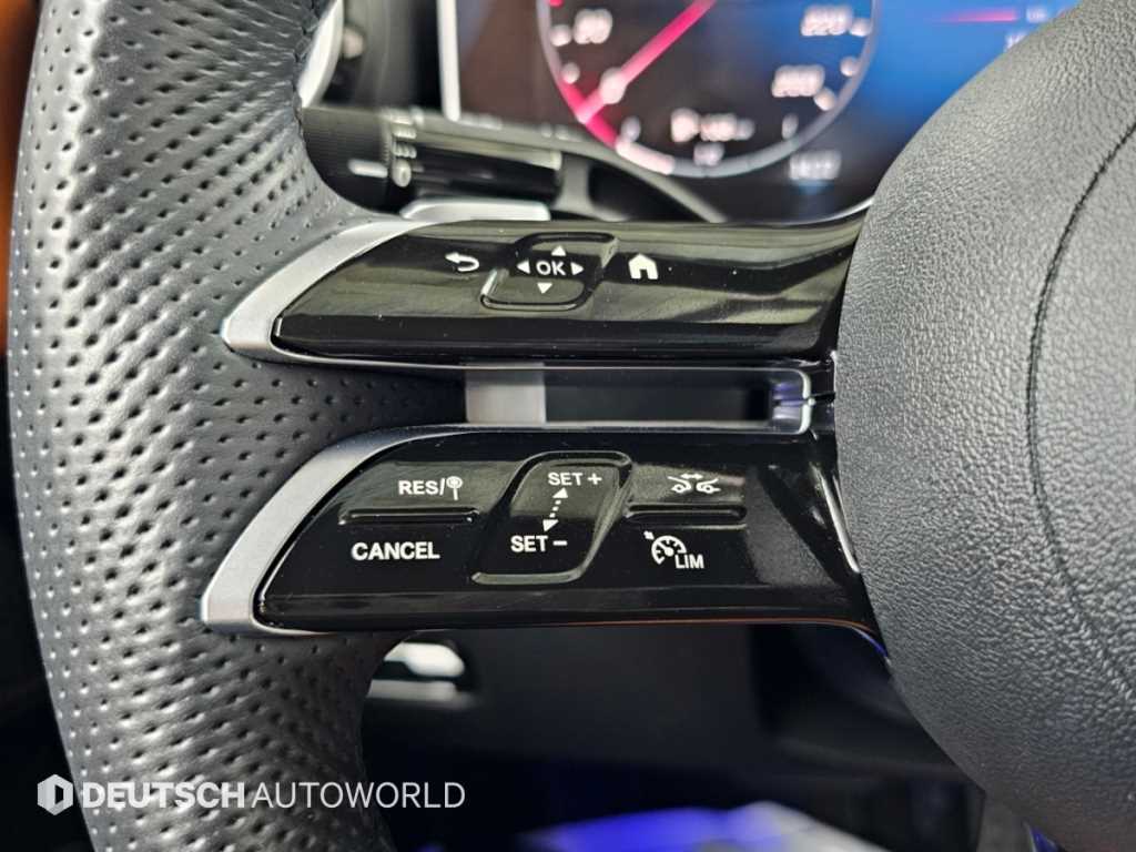 Mercedes-Benz C-Class — photo 16