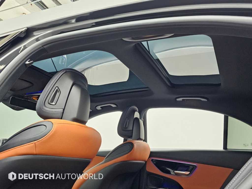 Mercedes-Benz C-Class — photo 18
