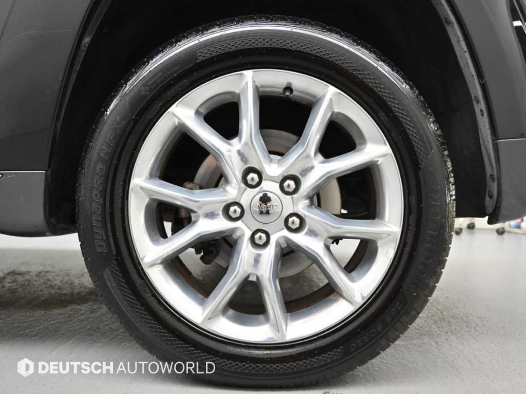 Jeep Cherokee — photo 05