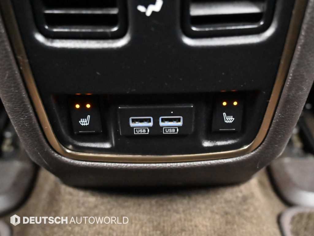 Jeep Cherokee — photo 16
