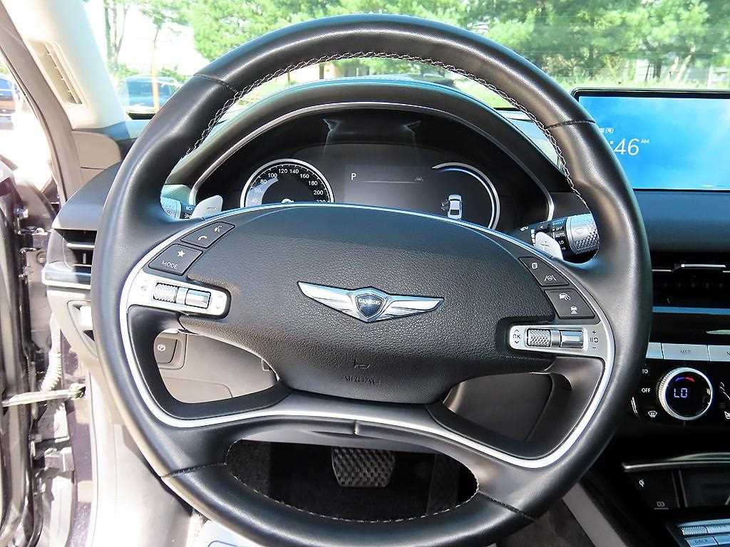 Genesis G80 — photo 08