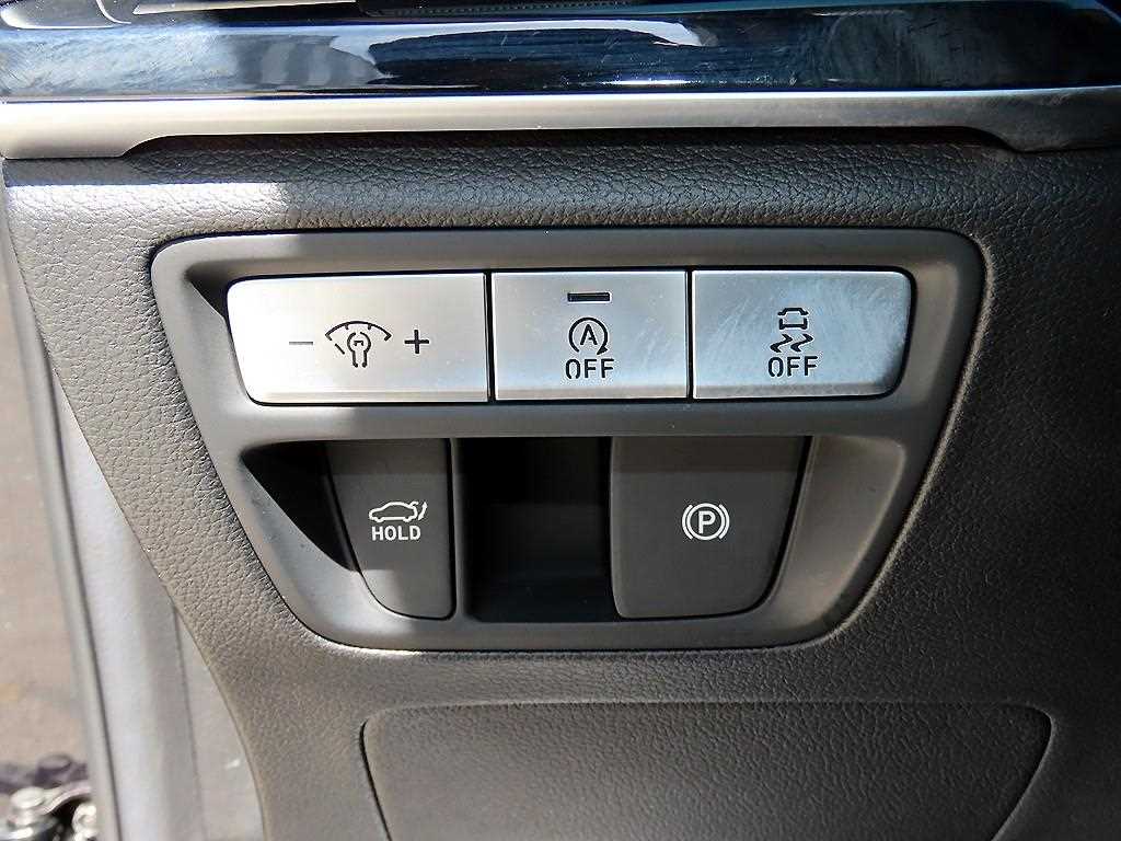 Genesis G80 — photo 12