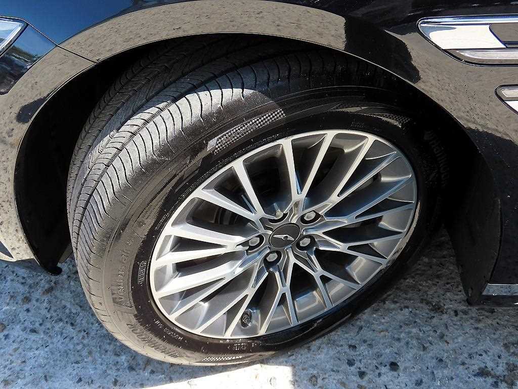 Genesis G80 — photo 20