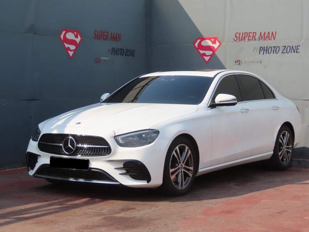 Mercedes-Benz E-Class — photo 01