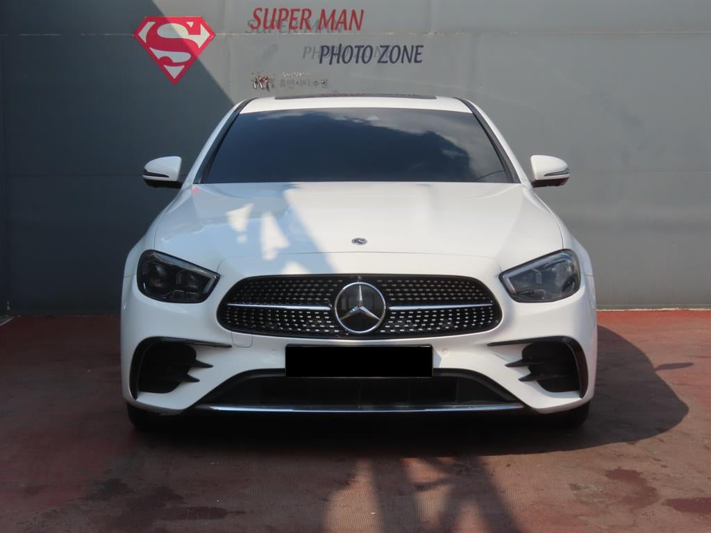 Mercedes-Benz E-Class — photo 02