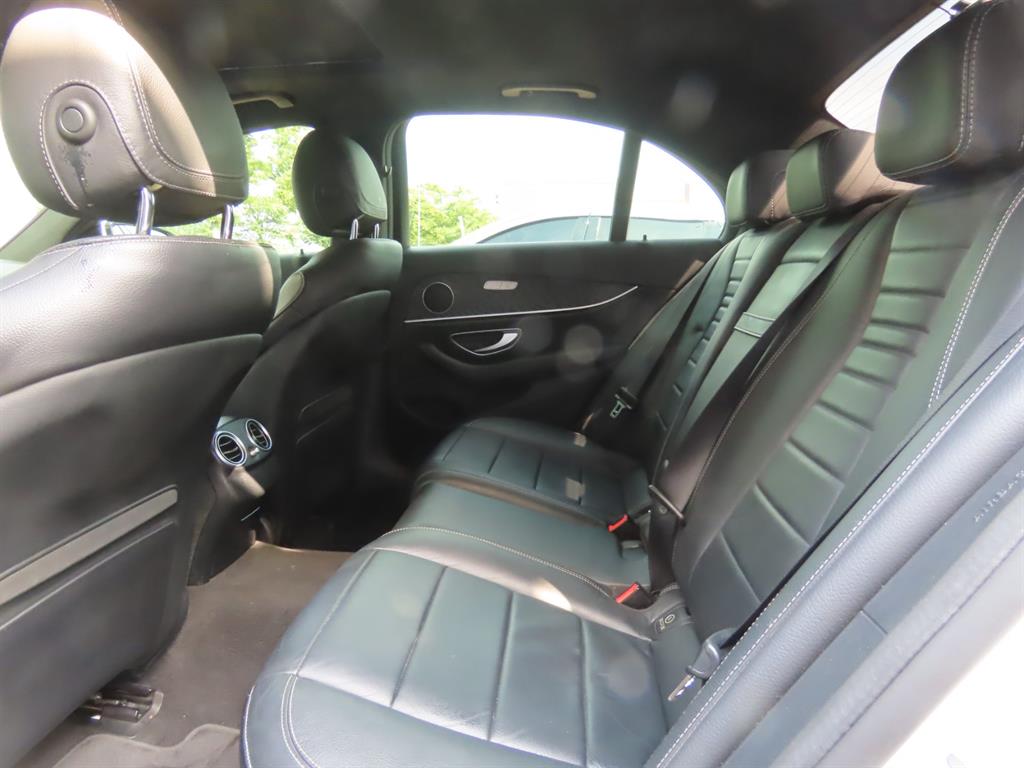 Mercedes-Benz E-Class — photo 07
