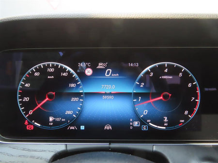 Mercedes-Benz E-Class — photo 09