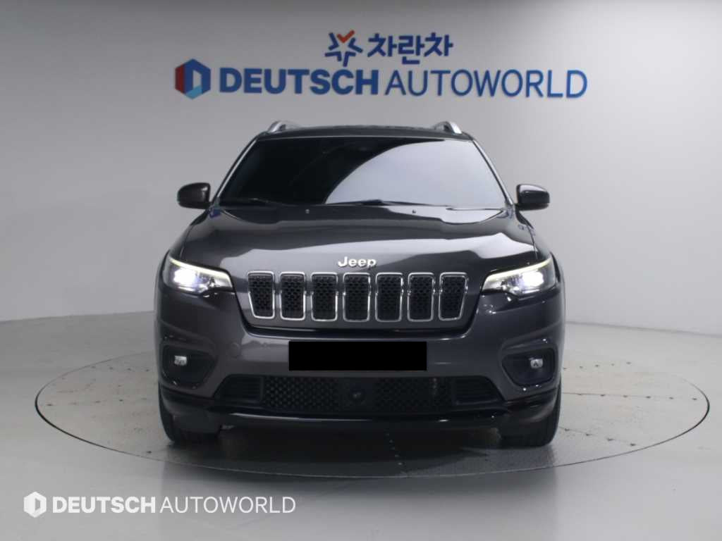 Jeep Cherokee — photo 03