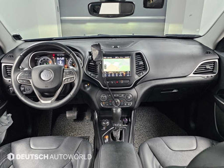 Jeep Cherokee — photo 07