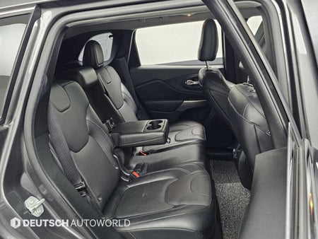 Jeep Cherokee — photo 12