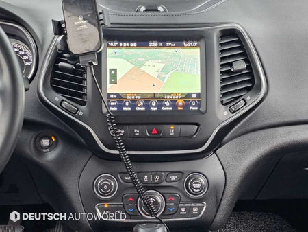 Jeep Cherokee — photo 14