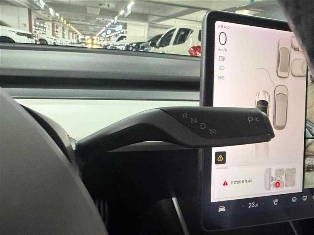Tesla Model 3 — photo 11