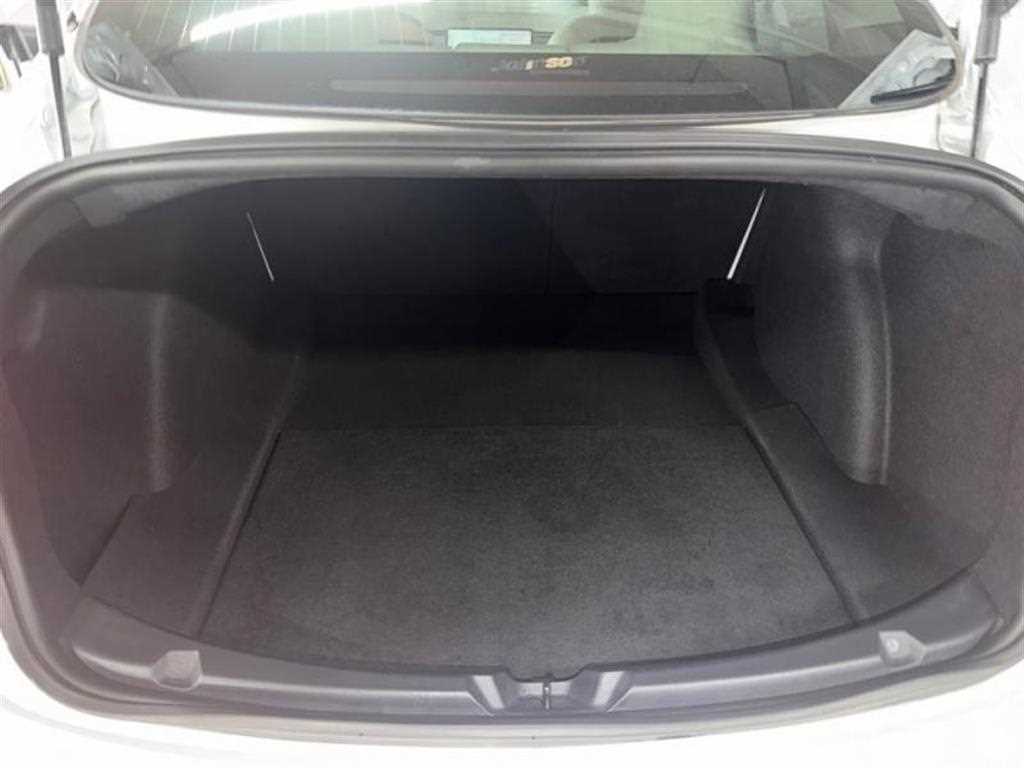 Tesla Model 3 — photo 17